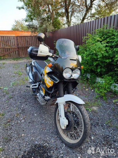 Honda Africa Twin xrv 750