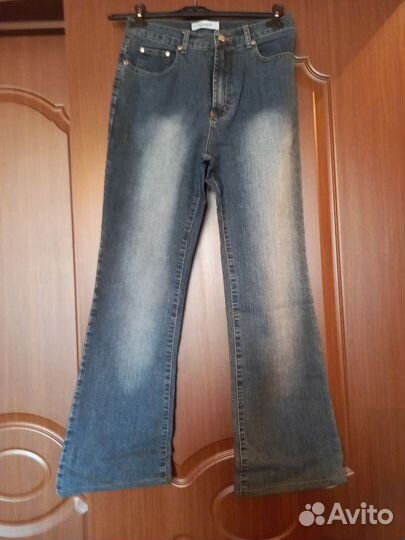 Джинсы клеш женские