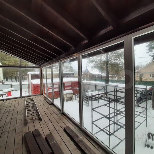 Коттедж 210 м² на участке 6,5 сот.