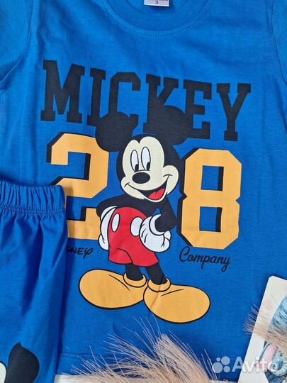 Костюм для мальчика новый от 3 до7 лет