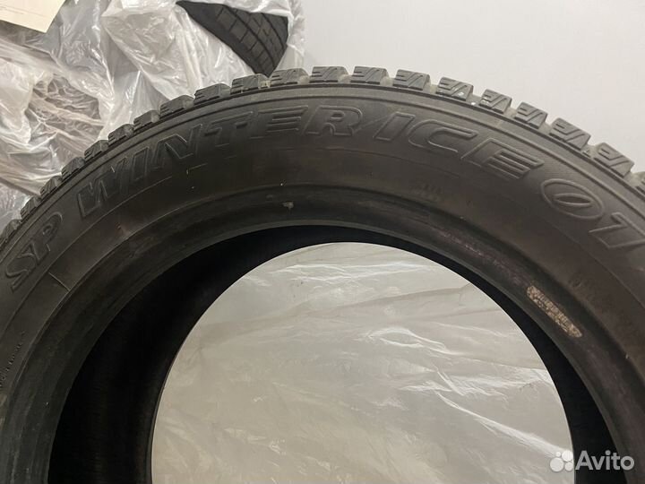 Dunlop SP Winter Ice 01 205/55 R16