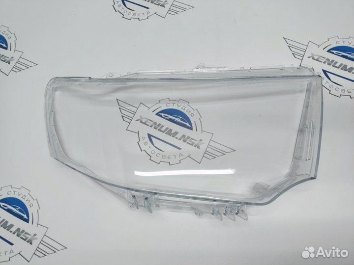 Стекло фары правое Mitsubishi Pajero Sport KG