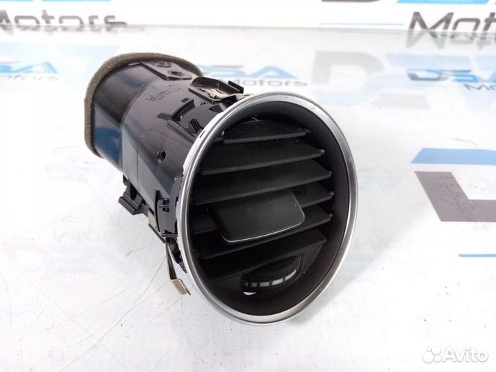 Воздуховод (дефлектор) перед правый Mercedes W204