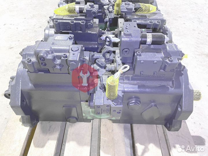 Основной насос Case CX370B