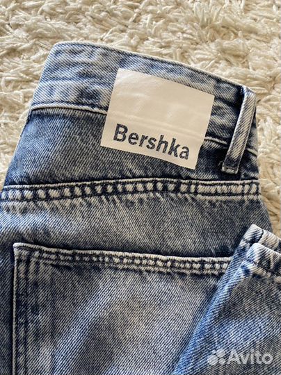 Джинсы bershka 36