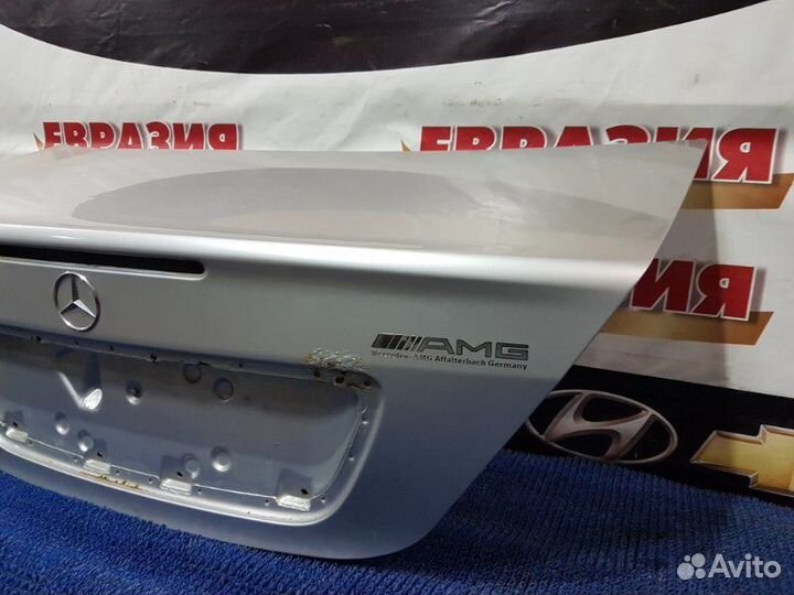 Крышка багажника Mercedes-Benz C-Class W203 111951