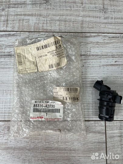 Насос омывателя фар toyota 8533042030