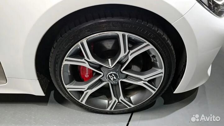 Kia Stinger 2.0 AT, 2019, 40 090 км