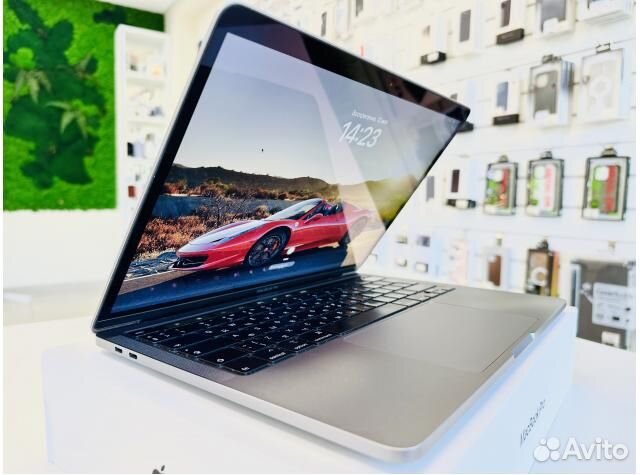 Apple MacBook Pro 13 16/512 MWP42 Идеальное Б/У