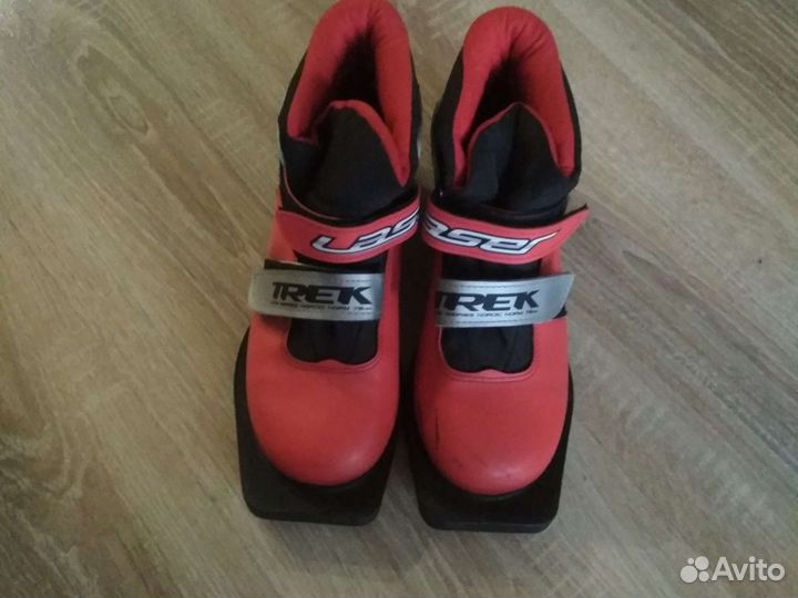 Лыжные ботинки