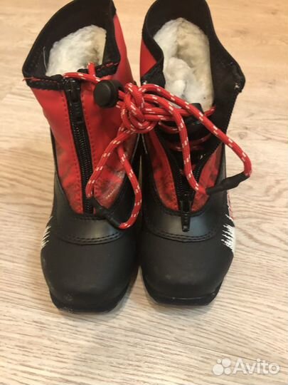 Лыжные ботинки детские 28
