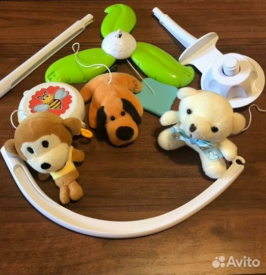 Мобиль музыкальный с креплением для кроватки