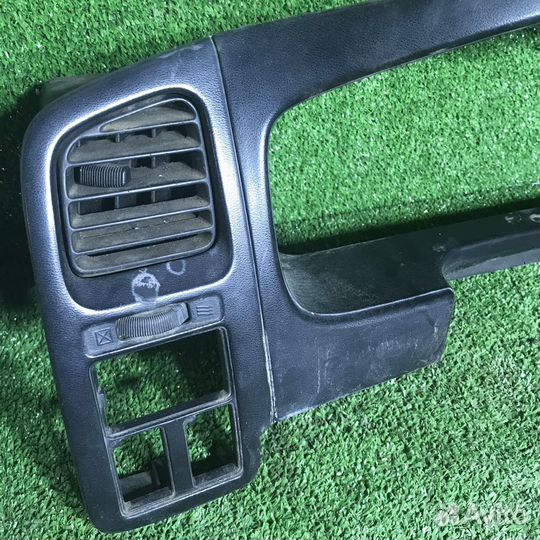 Накладка приборки nissan primera p11