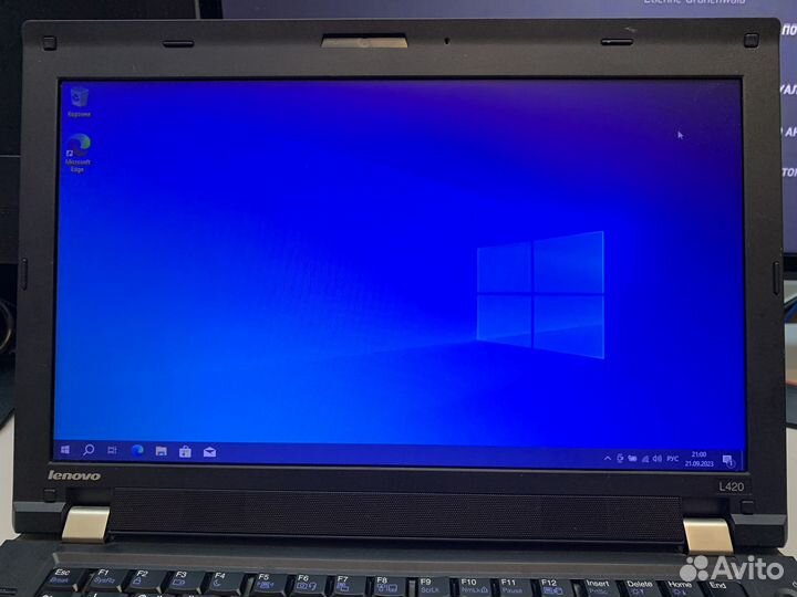 Lenovo Thinkpad i3/6GGB Ram/256 GGB SSD