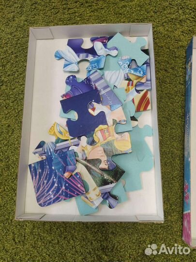 Три пазла. Один большой и два поменьше