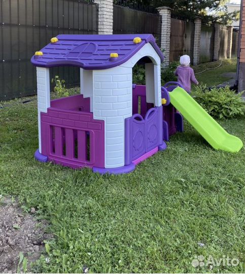 Детский домик с горкой