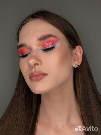 Макияж, оформление и окрашивание бровей