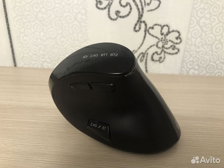 Беспроводная вертикальная мышь оклик 990MW