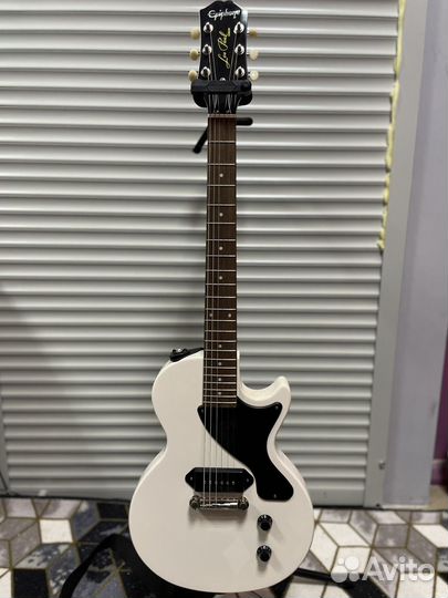 Подписной Epiphone Junior с кейсом
