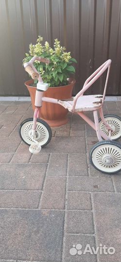 Детский трехколесный велосипед