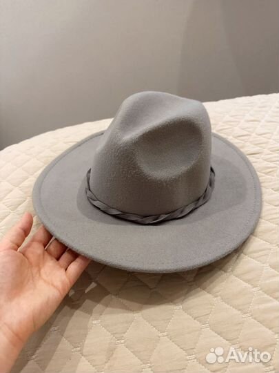 Шляпа серая
