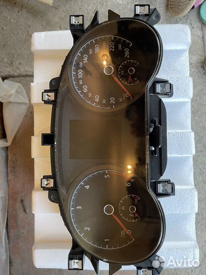 Щиток приборов