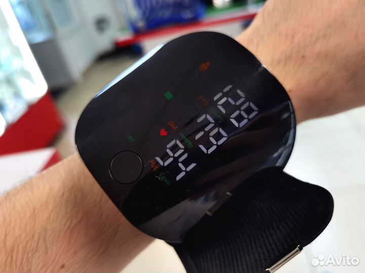 Тонометр автоматический на запястье Intelli System