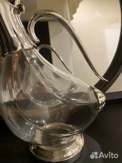 Винтаж Декантер Утка.Молочное стекло. антик