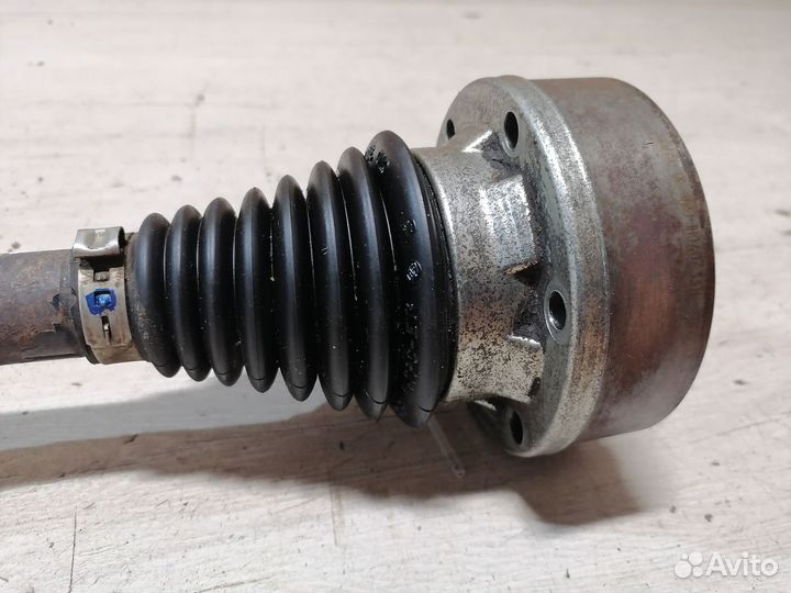 Привoд левый мeханика Volkswаgen Polo 5