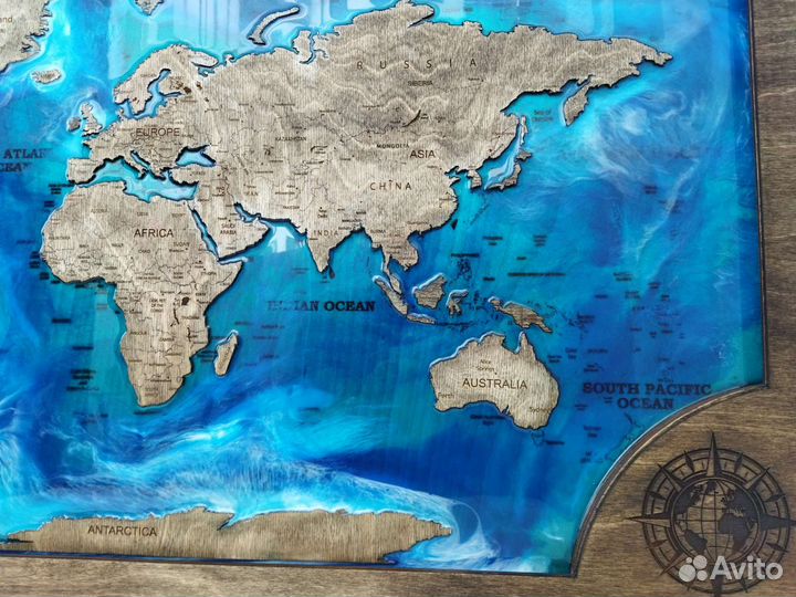 Карта мира с подсветкой из эпоксидной смолы