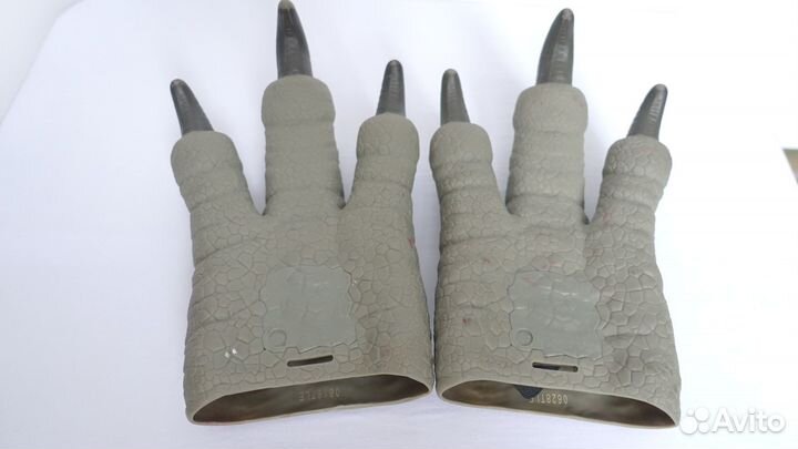 Лапы-когти динозавра (Mattel)