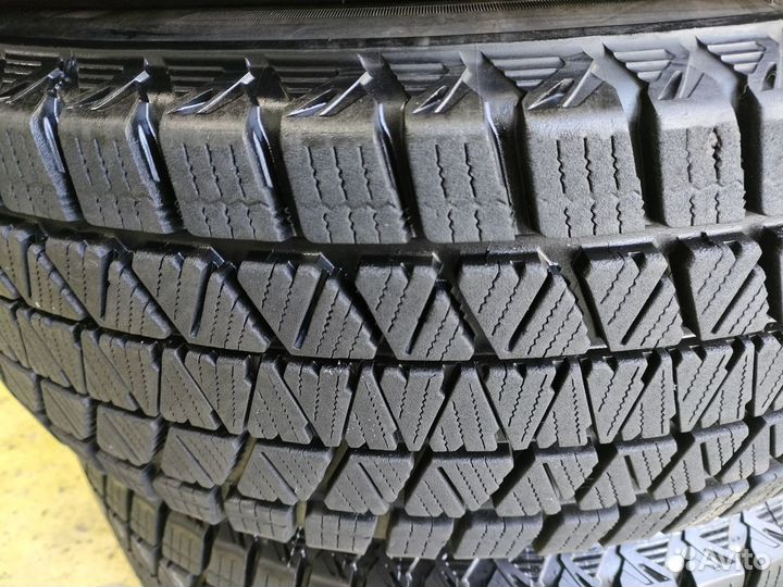 Bridgestone Blizzak DM-V3 225/65 R17