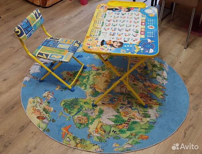 Детский стол и стул для школьника