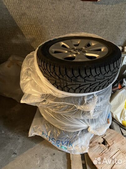 Hankook Winter I'Pike 225/55 R17