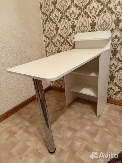 Маникюрный стол складной бу