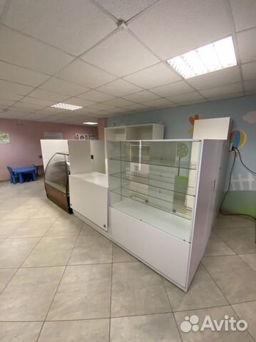 Прилавок витрина стеллаж Ресепшн