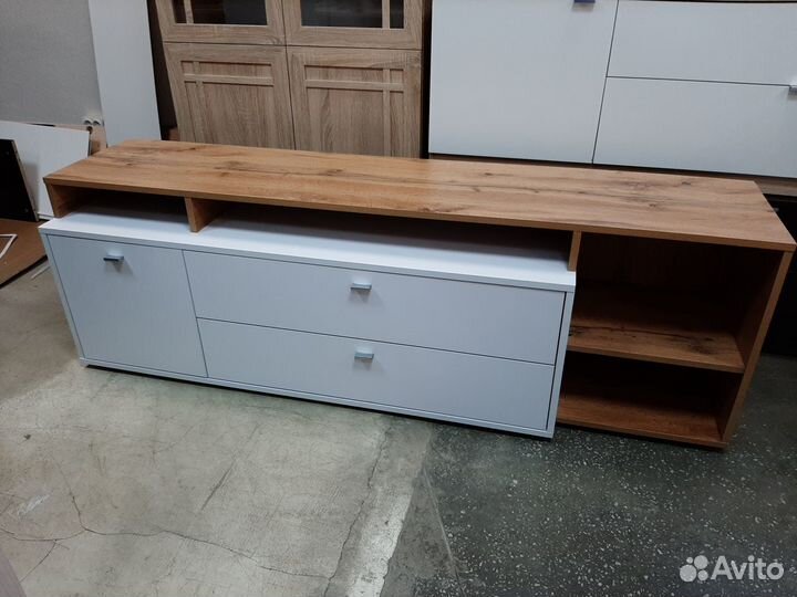 Тумба тв 1,7 м дуб золотой белый