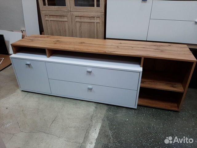 Тумба тв 1,7 м дуб золотой белый