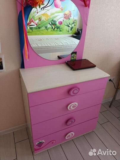 Спальный гарнитур для девочки