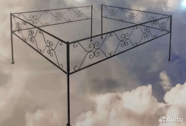 Оградки на кладбище