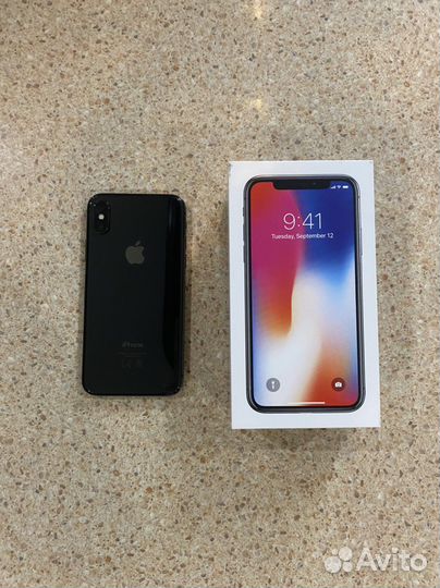 Телефон iPhone X