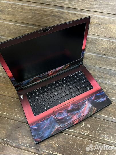 Ноутбук MSI