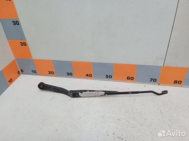 Поводок стеклоочистителя передний правый Nissan