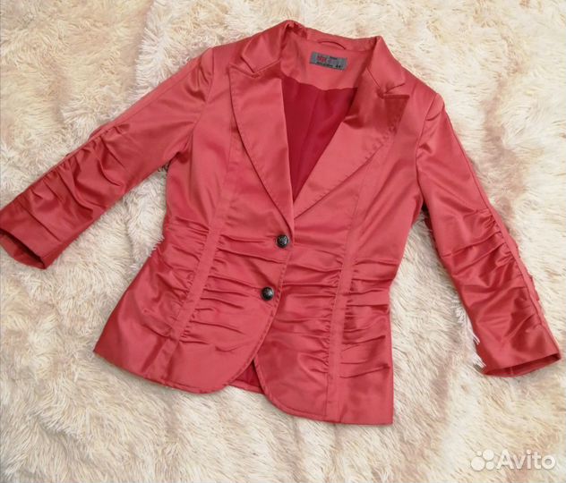 Пиджак размер 44