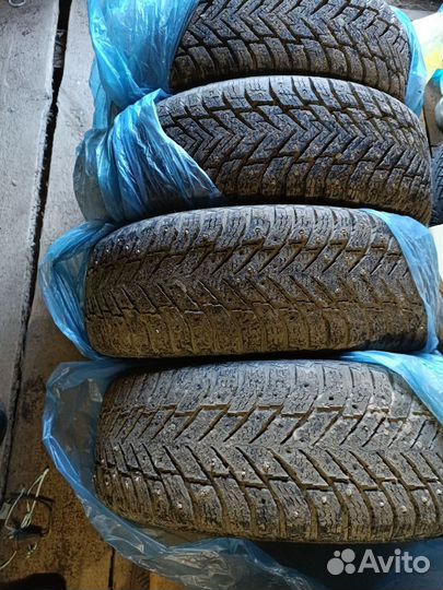 Nokian Tyres Hakkapeliitta 10p SUV 215/65 R16
