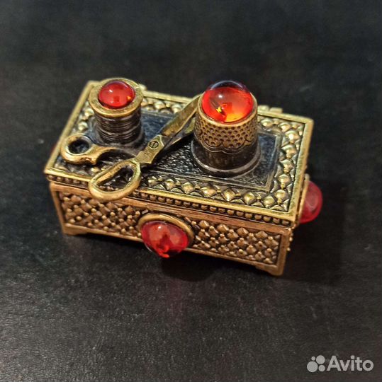 Фигурка-сувенир 