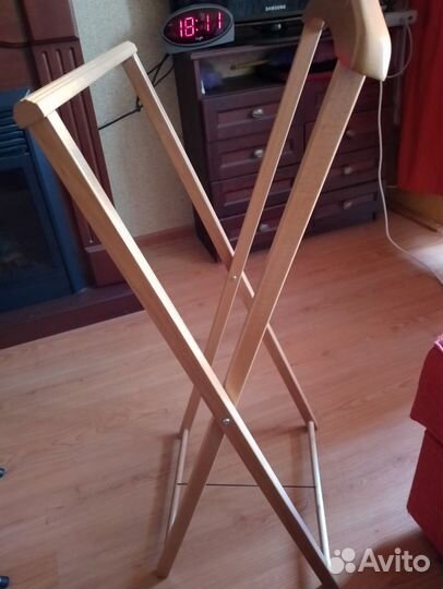 Вешалка для одежды напольная