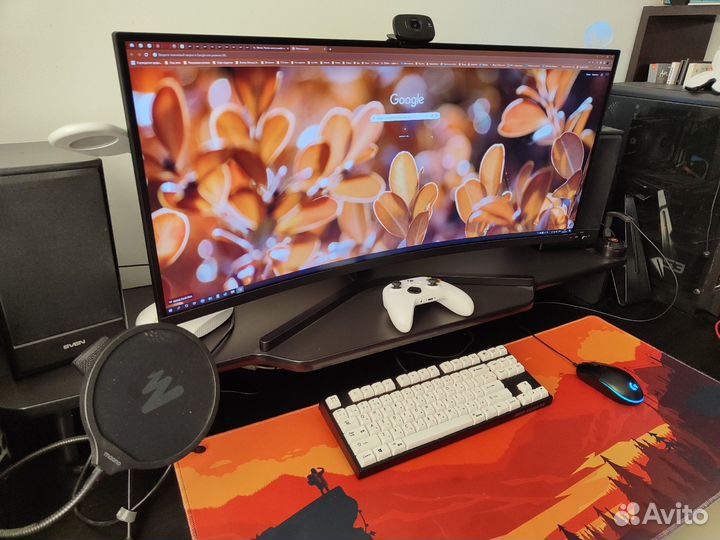 Игровой монитор Xiaomi Mi Curved Gaming Monitor 34