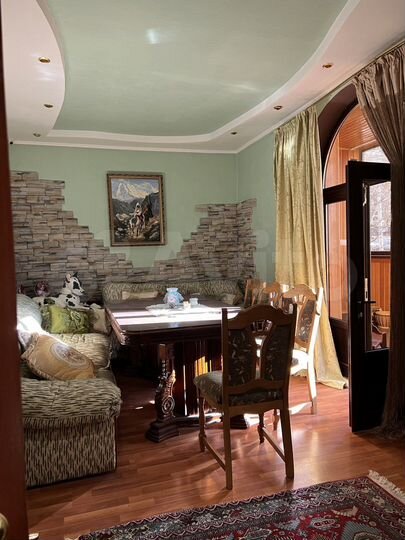 3-к. квартира, 100 м², 2/2 эт.