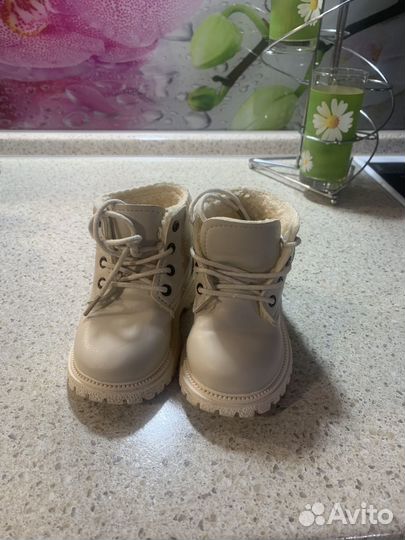 Ботинки на девочку 24 размер